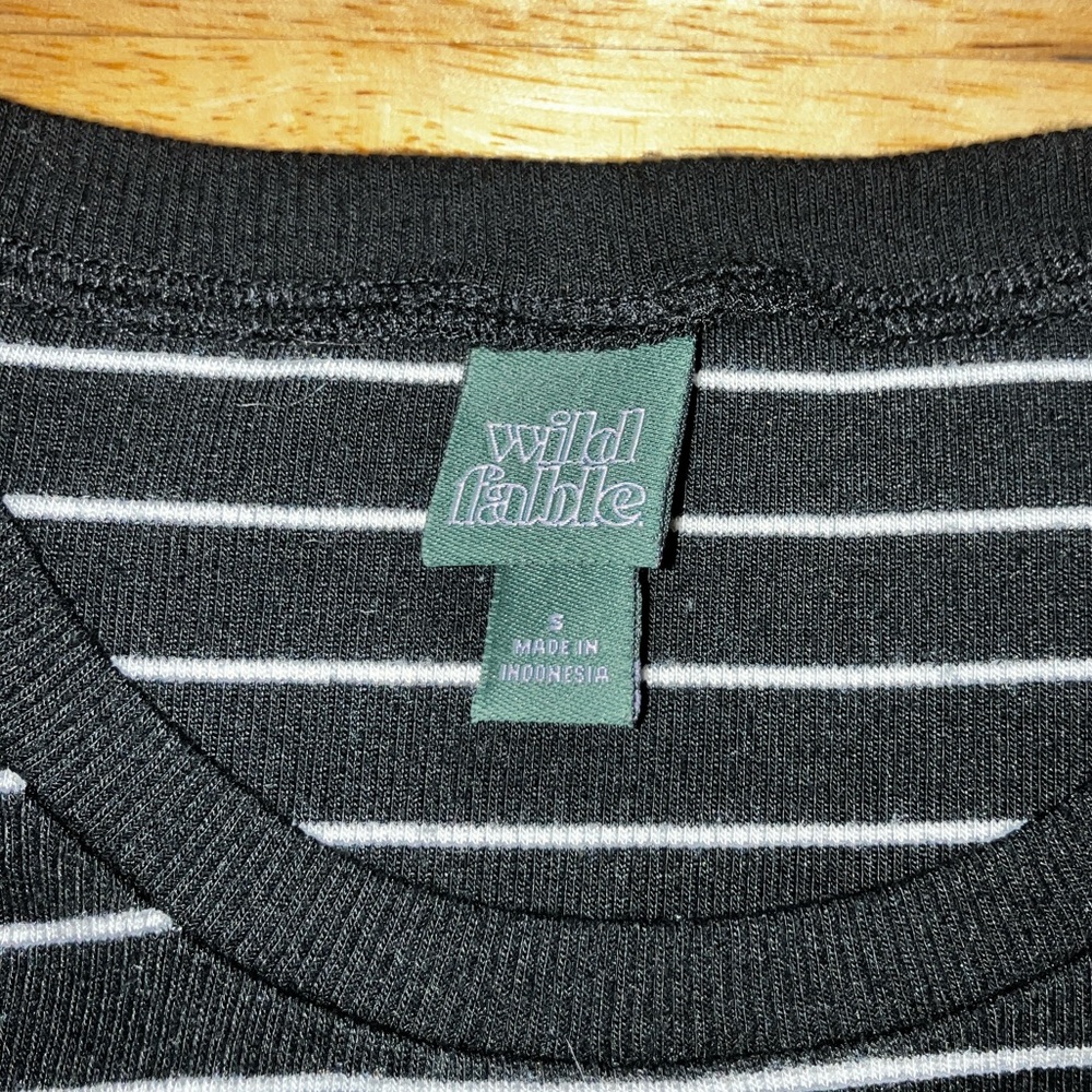 Wild Fable - Stretchy Rib-Knit Black & White Striped Baby Tee - Like New! - Picture 4 of 4